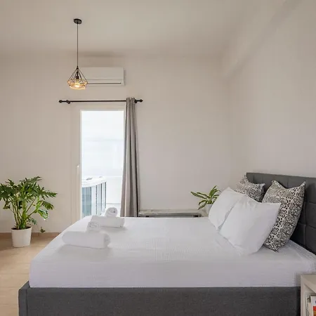 White Utopia And Maisonettes * Imerovigli (Santorini)