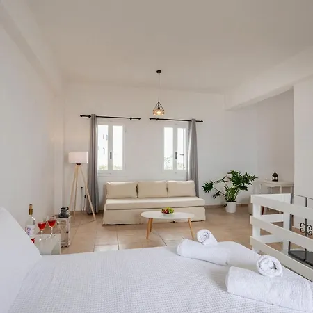 White Utopia And Maisonettes Apartment