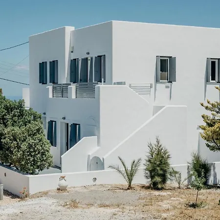 White Utopia And Maisonettes Apartment *
